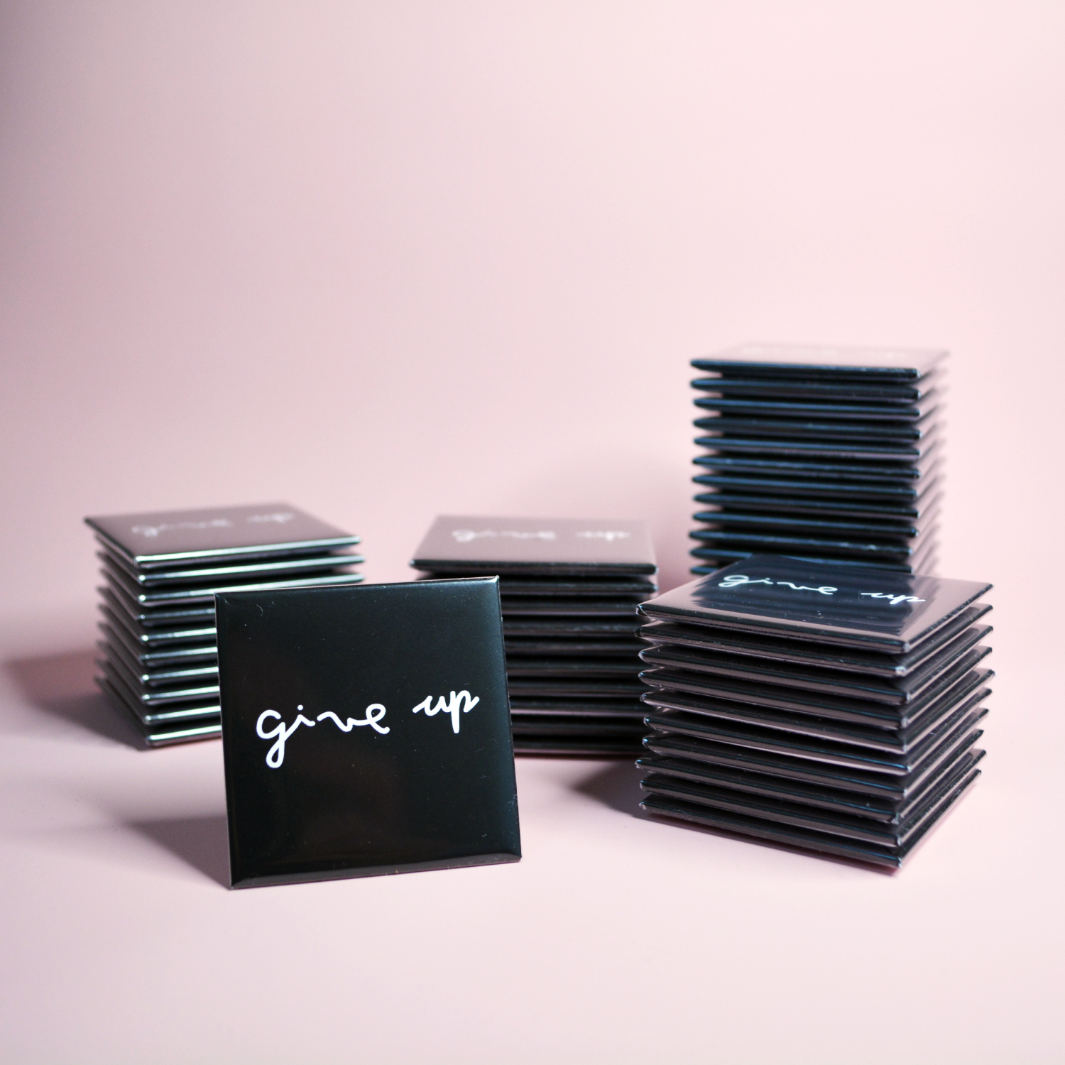 magnety na miru give up